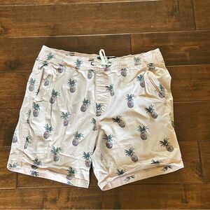 Hollister Men's Jogger Shorts Epic Flex - pineapple print , size M , 7”